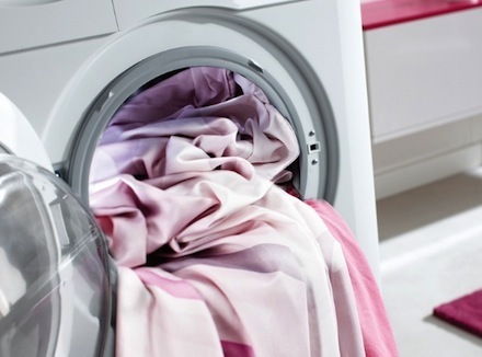 Washing machine with laundry