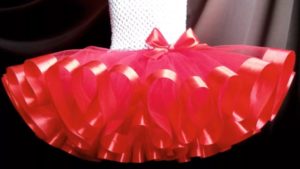 Traitement du tulle avec ruban de satin