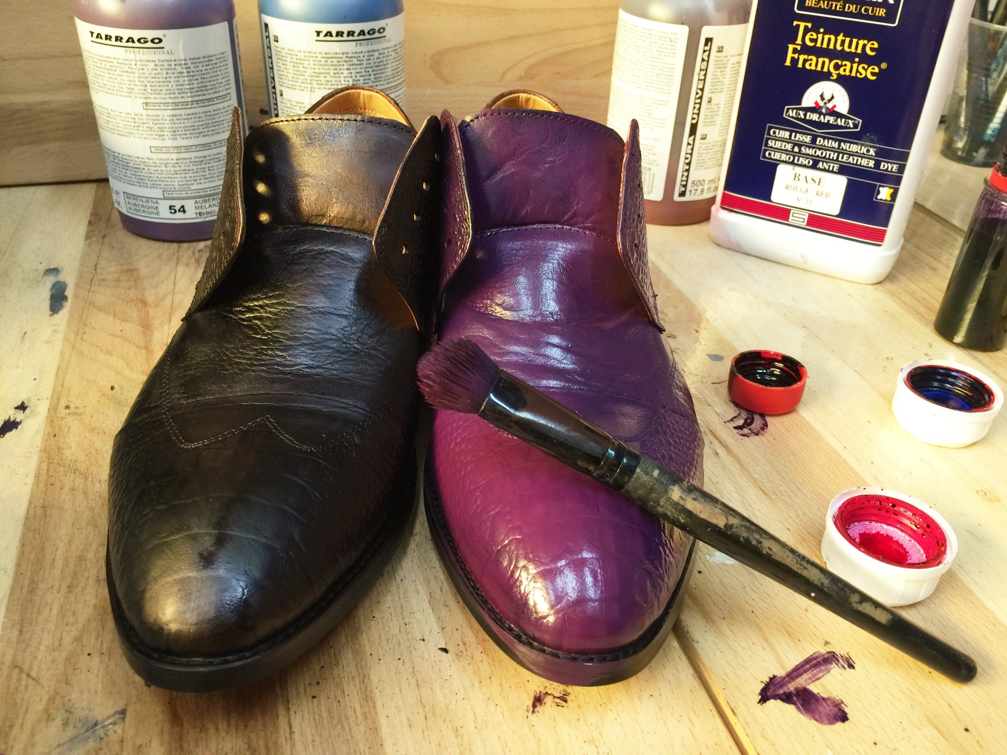 Painting dermantine shoes