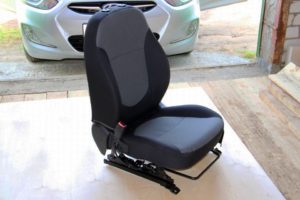 Asiento de coche retirado