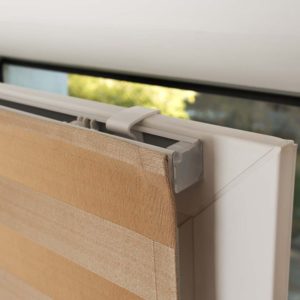 Fastening roller blinds