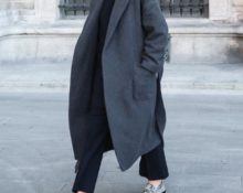 Pantalon sous un manteau oversize