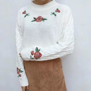 Übergroßer Pullover mit Stickerei