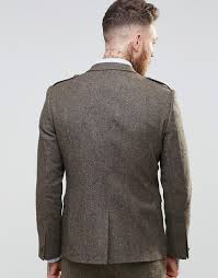 Naka-slit sa tweed jacket