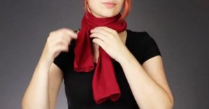 Foulard autour du cou