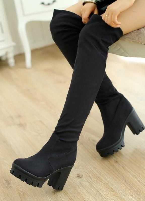 Heeled boots