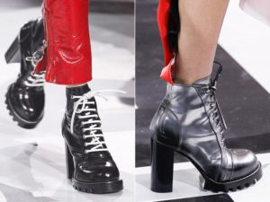 Botas gruesas con cordones