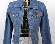 Regangkan jaket denim