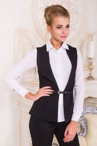 Gilet nero classico per l'ufficio