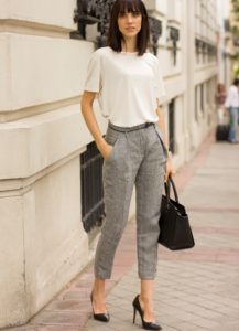 pantaloni cropped di tweed