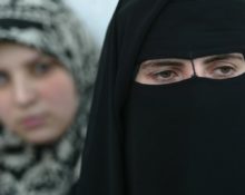 hijab și burqa