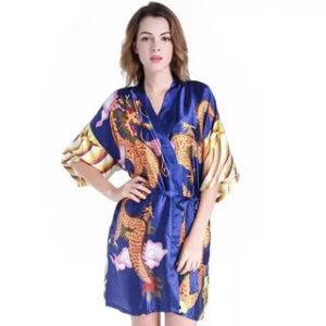 Short kimono robe