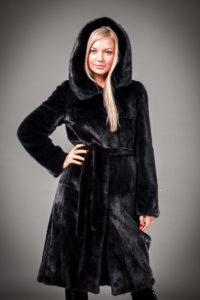 mink coat na may hood