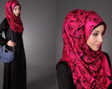 Muslim crimson scarf