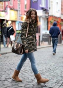 Ugg Boots mit Tarnjacke