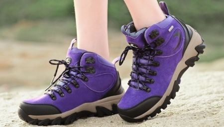 Trekking boots