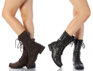 Botas altas con cordones