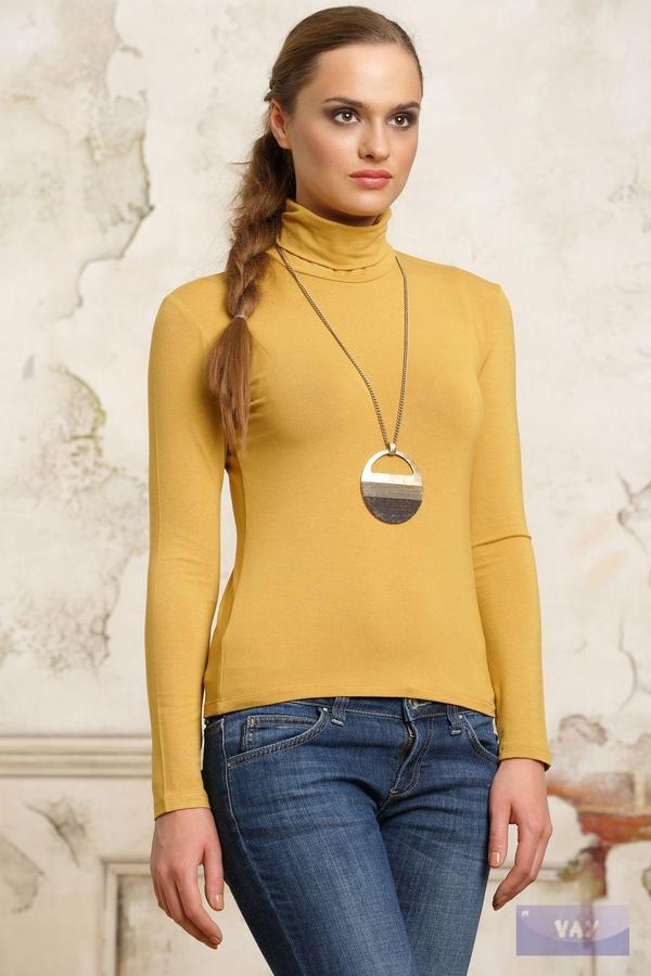 senap turtleneck med jeans