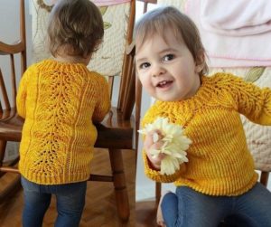 Suéter raglan amarelo