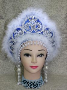 DIY decorated kokoshnik