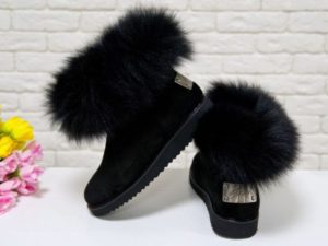 أحذية ugg مع الفراء