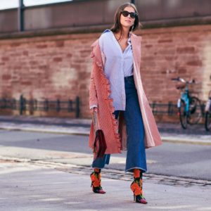 bottines chaussettes avec un jean