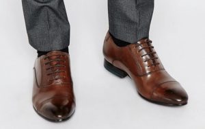 Oxfords masculinos clássicos