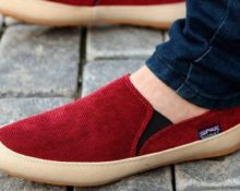 sarkanas slip-ons