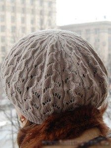 Gray beret with leaves