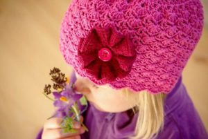 crochet hat on a girl