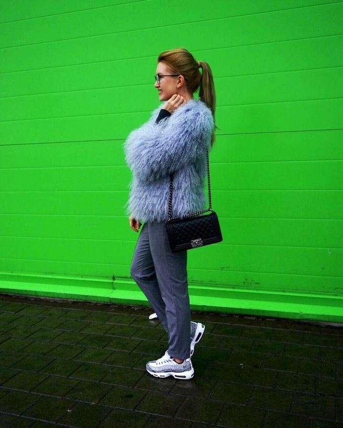 Blue fur coat with sneakers