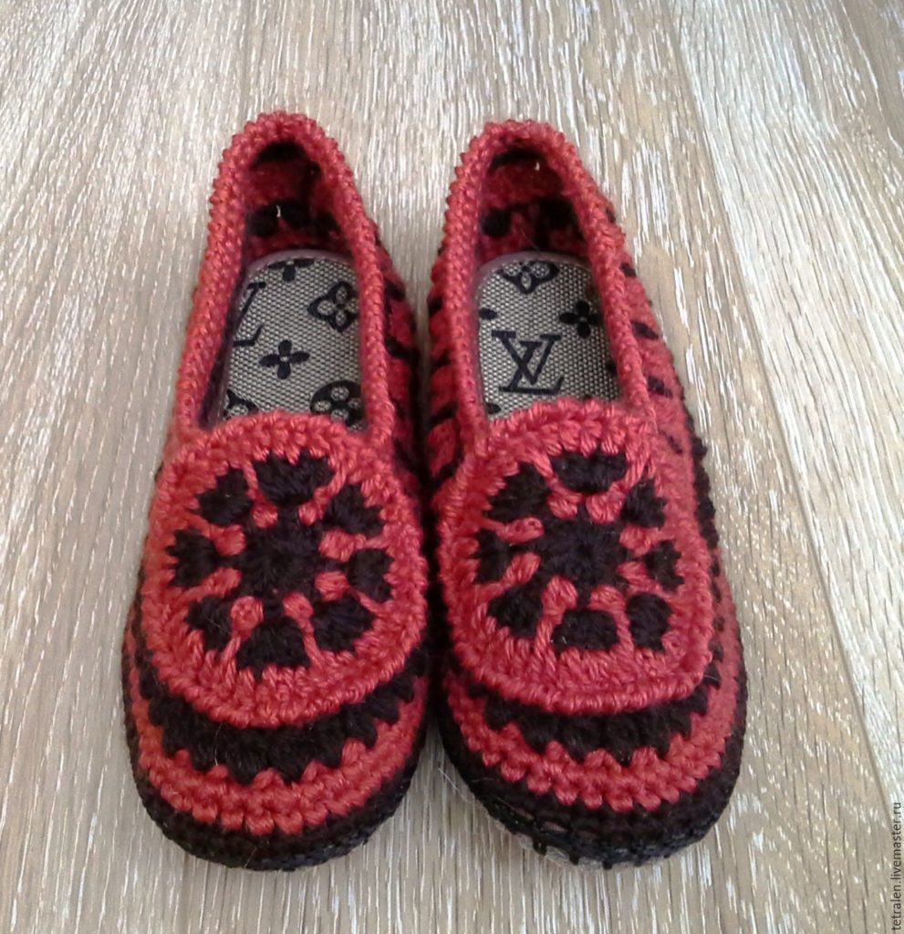 Pantoffels rood en zwart