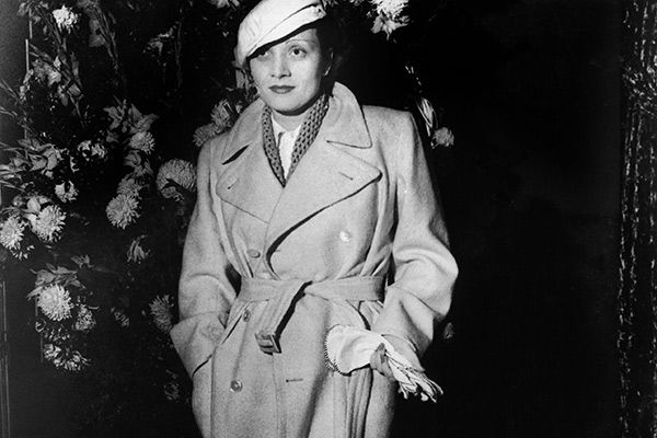 Trench coat feminino, Coco Chanel