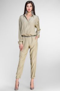 Jumpsuit dengan kasut