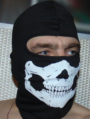 tengkorak balaclava