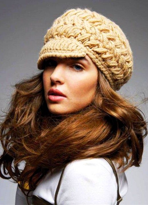 knitted beret with visor