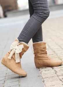 Beige Stiefeletten