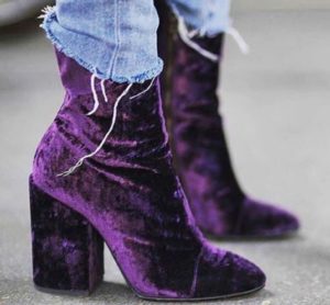 bottes et jeans violets