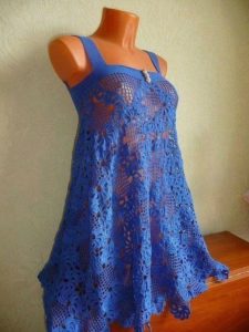 vestido suelto azul