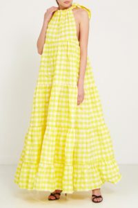 robe jaune à la mode