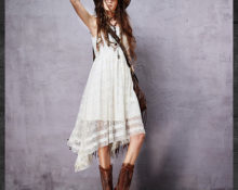 Boho-Kleid und Hut