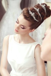 Frisuren mit Tiara