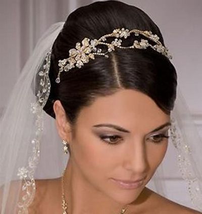 tiara with veil