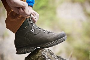 how to coat the welt of a boot