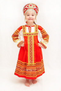 Costume folklorique russe pour filles