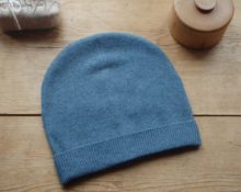 modello di cappello a cuffia