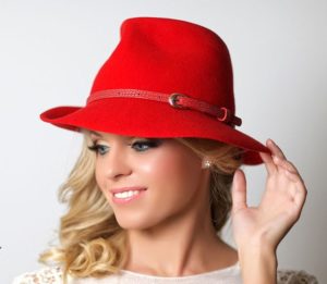 Cappello Fedora rosso