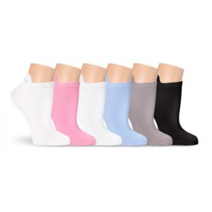 chaussettes pour femmes de différentes couleurs