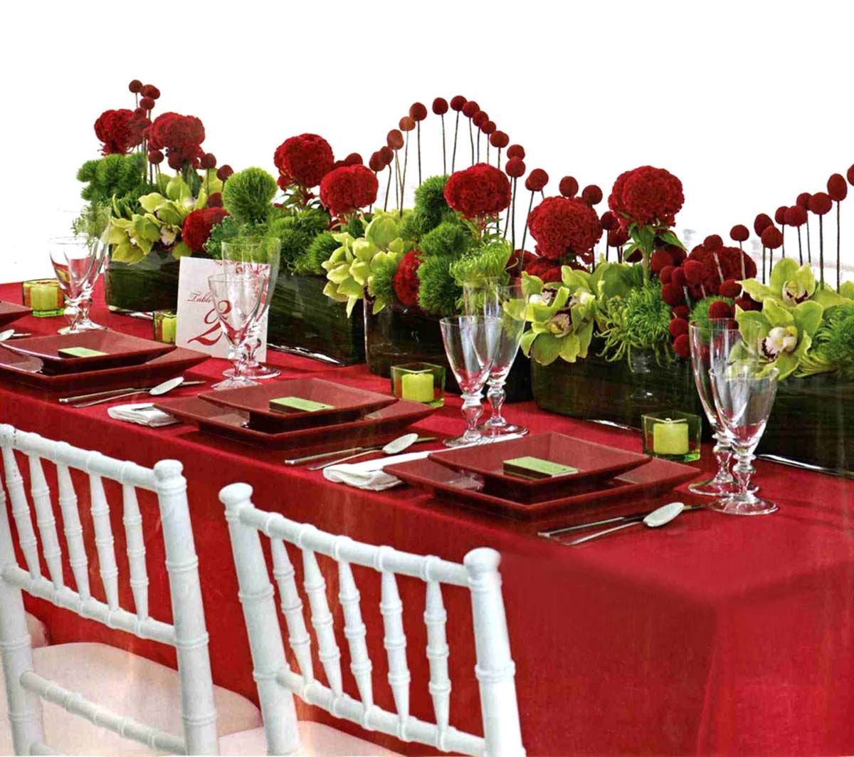 Red tablecloth for wedding celebration