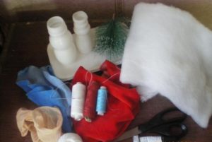 bahan yang diperlukan untuk Santa Claus dari stoking